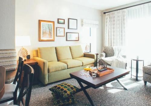 Holiday Inn Vacations At Orange Lake Resort East Village Four Corners Ngoại thất bức ảnh